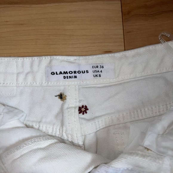 Perfect White Flower Mini Skirt Size 4 - Picture 2 of 2